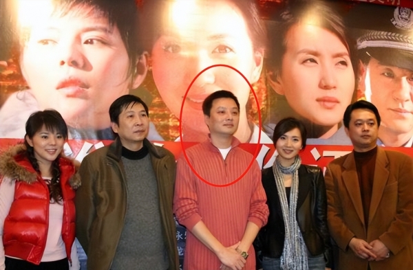 一线大导演被曝qj知名女星入狱？酒店里强迫扒光衣服(图5)